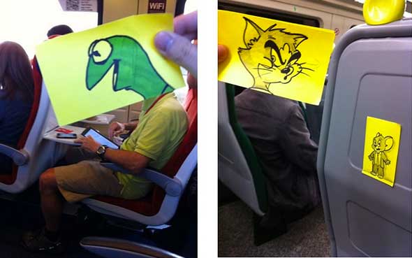 October Jones, el dibujante que transforma a pasajeros de tren en divertidos personajes de cómic y dibujos animados