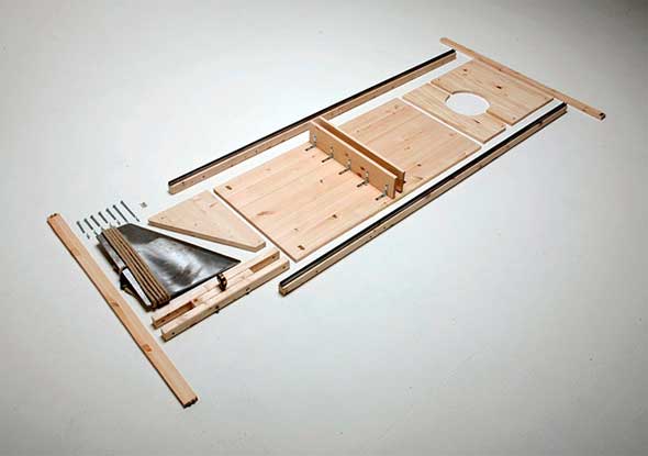 guillotina-ikea-IOCOSE-sGuillotina estilo Ikea para montarla tú mismo