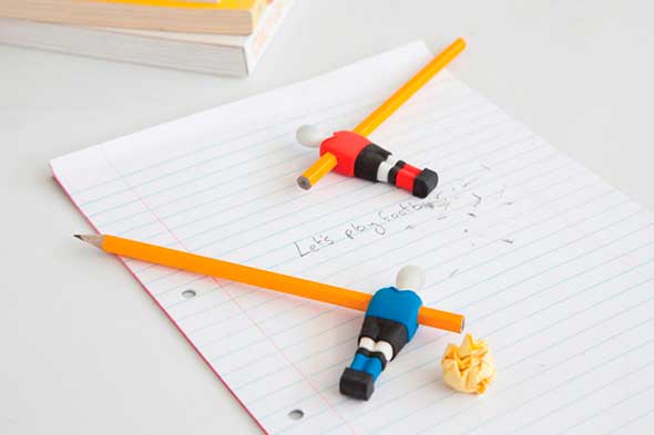 Goma borrar para lápiz con forma de muñeco de futbolín